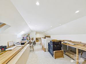 Loft Room- click for photo gallery